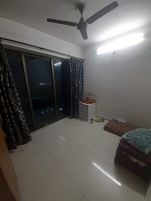 Living Room in 5 BHK Apartment at Santacruz East – for Rent