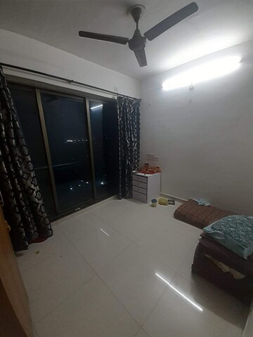 Living Room in 5 BHK Apartment at Santacruz East – for Rent