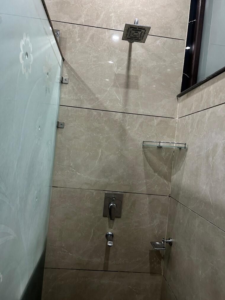 Bathroom, sector 16 2 Bedroom 2100 Sq.Ft. Builder Floor In Sector 16 Panchkula 9534571