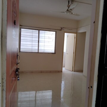 Room in 1 BHK Apartment at Vardhaman Township, Hadapsar – for Rent