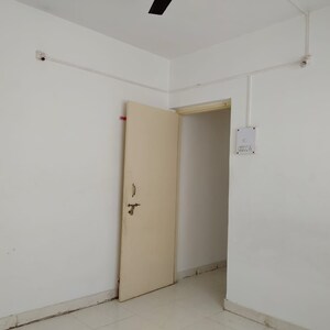 Room in 1 BHK Apartment at Vardhaman Township, Hadapsar – for Rent