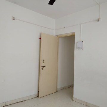 Room in 1 BHK Apartment at Vardhaman Township, Hadapsar – for Rent