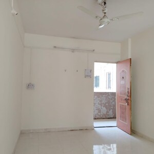 Room in 1 BHK Apartment at Vardhaman Township, Hadapsar – for Rent