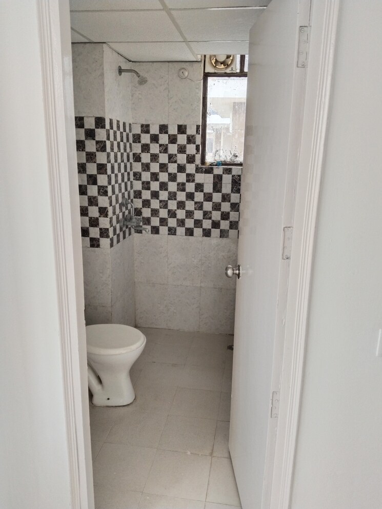 Bathroom, signature-global-synera 2 Bedroom 598 Sq.Ft. Apartment In Sector 81 Gurgaon 9534575