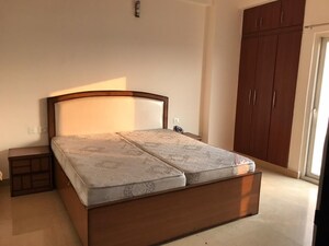 1 RK Independent House For Rent in Sector 50