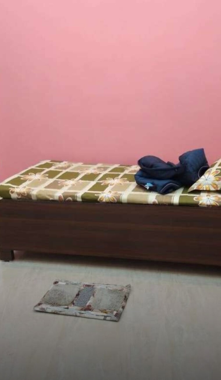 Bedroom, hazratganj 3 Bedroom 1500 Sq.Ft. Apartment In Hazratganj Lucknow 9534626