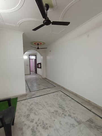 2 BHK Builder Floor For Rent in Govindpuri