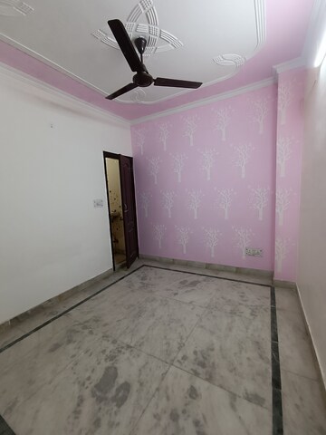 Room in 2 BHK Builder Floor at Govindpuri – for Rent