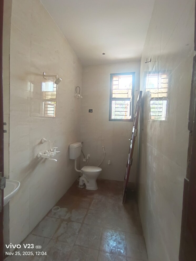 undefined, sector 55 1.5 Bedroom 800 Sq.Ft. Independent House In Sector 55 Noida 9534648