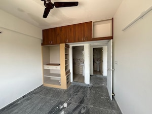 Room in 2 BHK Apartment at Aashiyana Apartment JP Nagar, Jp Nagar – for Rent