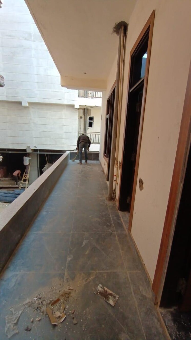 Balcony, sr-dwarka-city 3 Bedroom 1600 Sq.Ft. Builder Floor In Lal Kuan Ghaziabad 8959285