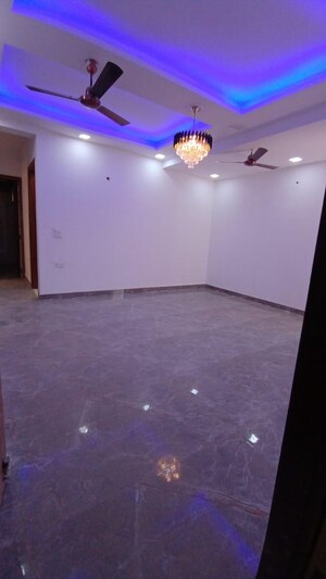 Room in 3 BHK Builder Floor at SR Dwarka City, Lal Kuan – for Sale