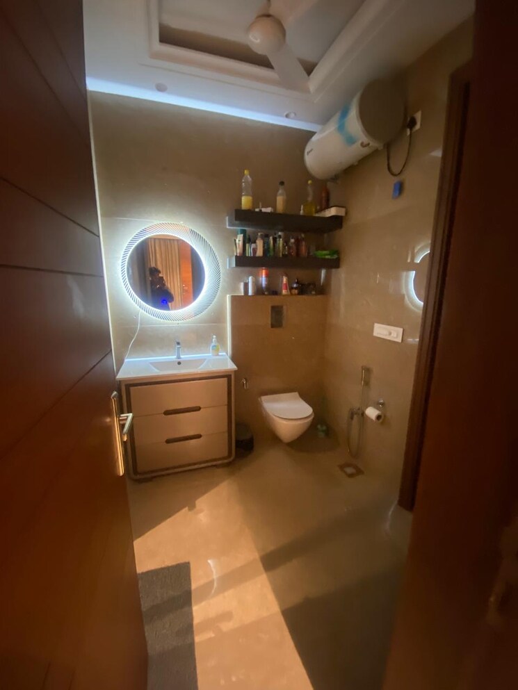 Bathroom, sector 4 4 Bedroom 2000 Sq.Ft. Builder Floor In Sector 4 Panchkula 9534742