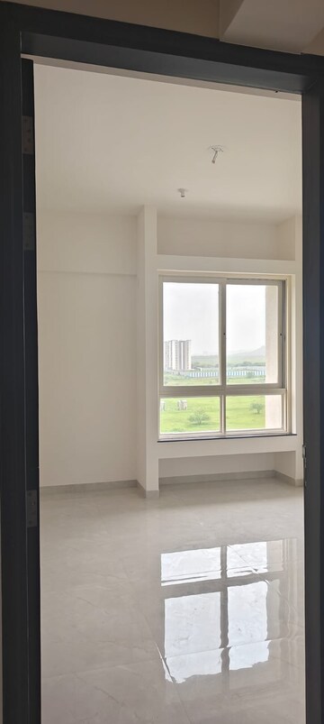 Room in 2 BHK Apartment at Nyati Era, Dhanori – for Sale