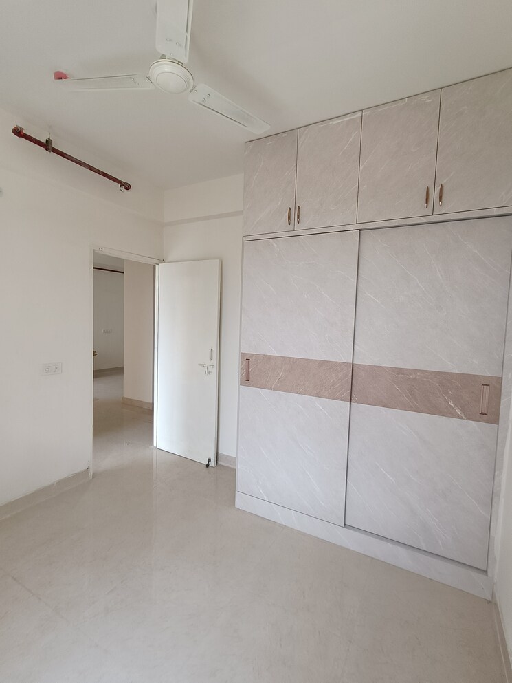 Room, signature-global-prime 2 Bedroom 834 Sq.Ft. Apartment In Sector 63a Gurgaon 9534726