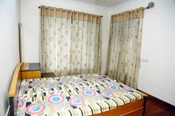 Bedroom in 3 BHK Apartment at Jyoti Sukriti, Goregaon East – for Rent