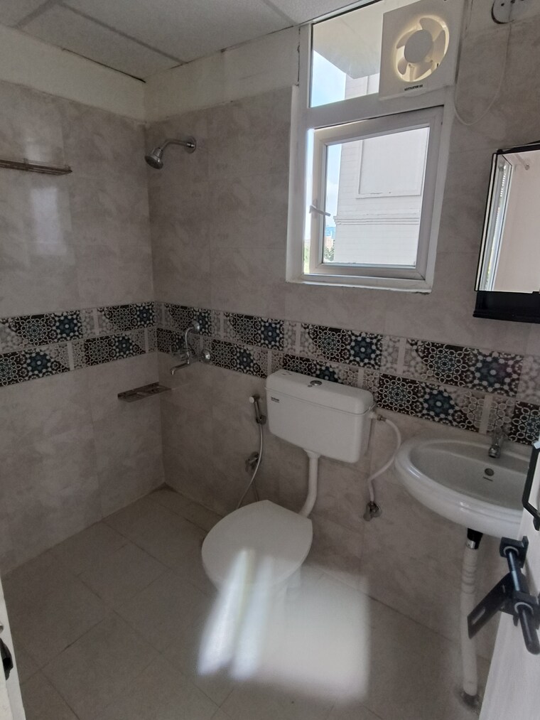 Bathroom, signature-global-prime 2 Bedroom 834 Sq.Ft. Apartment In Sector 63a Gurgaon 9534757