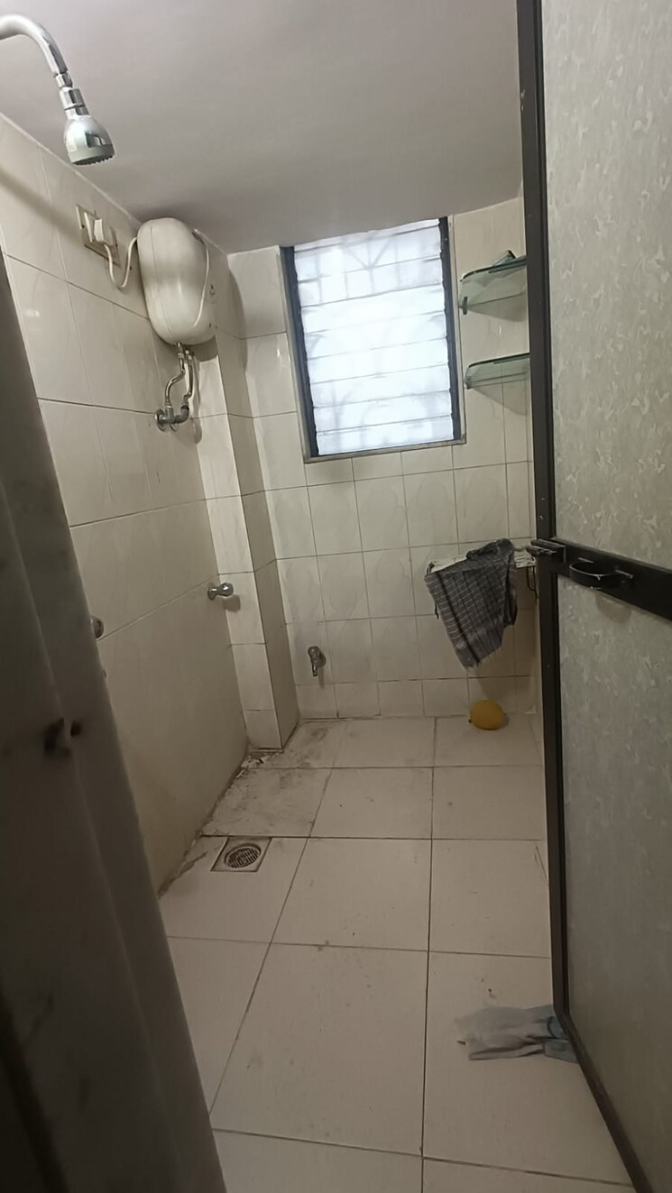 Bathroom, sai-prasad-apartment-borivalli 1 Bedroom 508 Sq.Ft. Apartment In Borivali West Mumbai 9534745