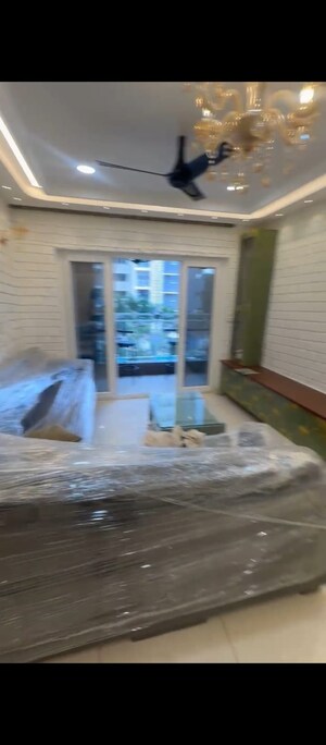 Room in 2.5 BHK Apartment at Shriram Luxor, Hennur Road – for Rent