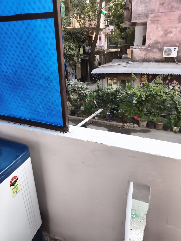 Other, dwarka 1 RK 250 Sq.Ft. Apartment In Dwarka Delhi 9534900