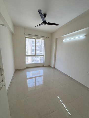 2 BHK Apartment For Rent in Signature The Millennia 3, Sector 37d