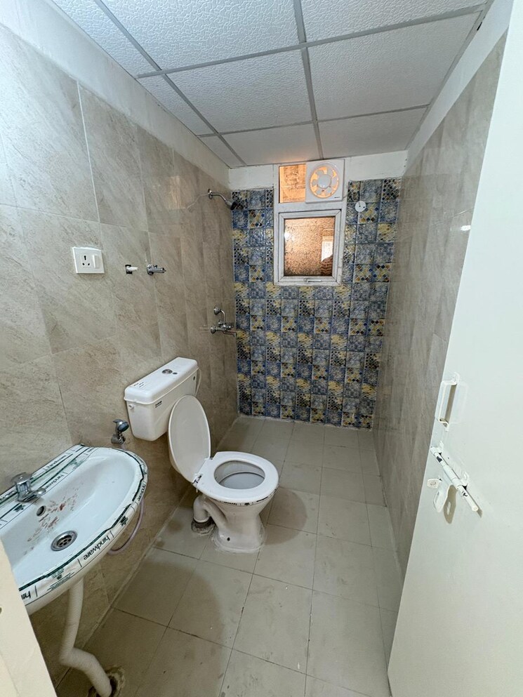 Bathroom, signature-the-millennia-3 2 Bedroom 687 Sq.Ft. Apartment In Sector 37d Gurgaon 9534791