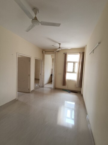 Room in 2 BHK Apartment at Shree Vardhman Mantra, Sector 67 – for Rent