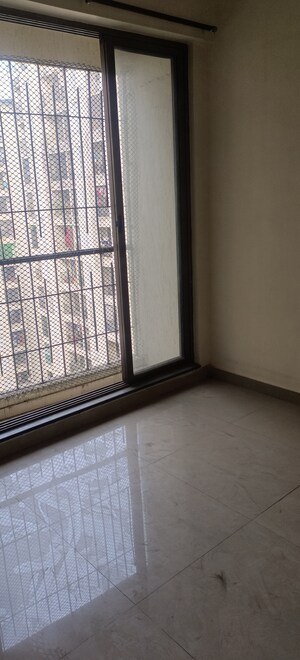 Room in 3 BHK Apartment at Sunteck Maxxworld, Tivri – for Sale