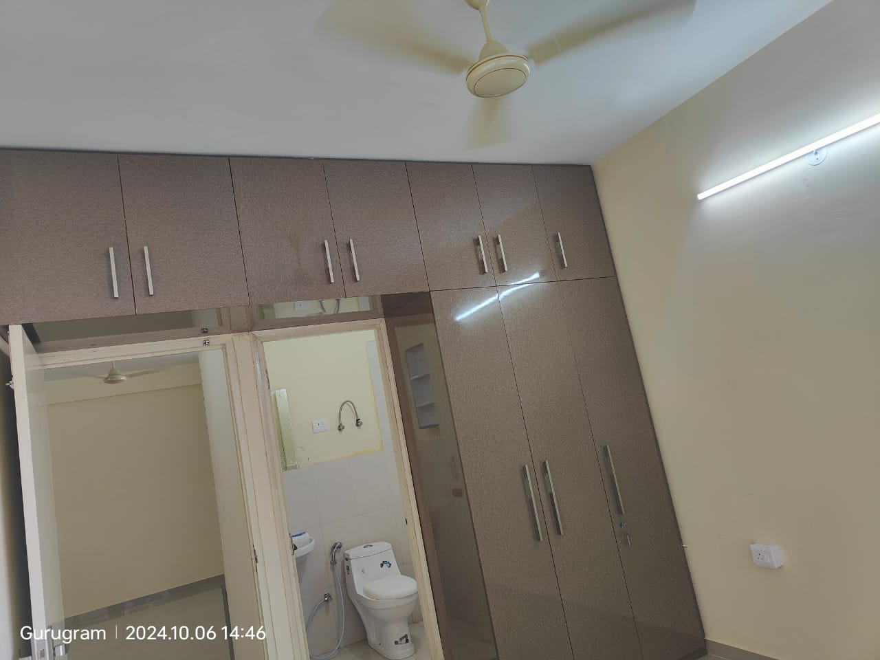 2 BHK Apartment For Rent in Pyramid Heights