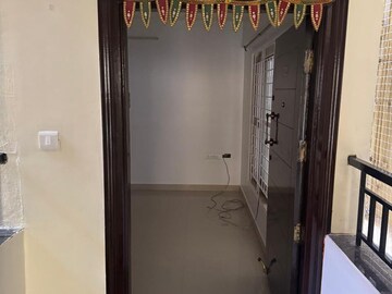 Room in 3 BHK Apartment at Sai Charita Green Oaks, Horamavu – for Rent