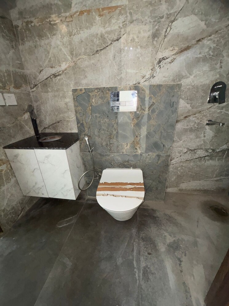 Bathroom, samridhi-daksh-avenue 3 Bedroom 1980 Sq.Ft. Apartment In Sector 150 Noida 9534877