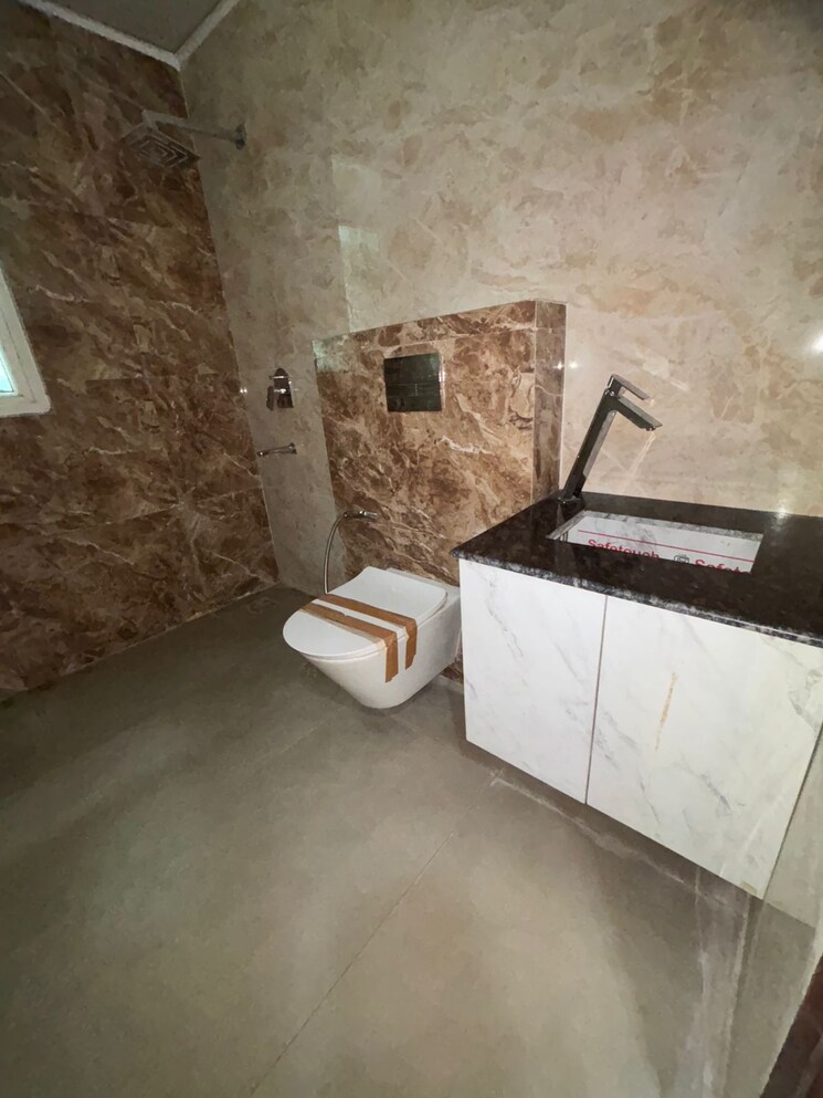 Attached Bathroom, samridhi-daksh-avenue 3 Bedroom 1980 Sq.Ft. Apartment In Sector 150 Noida 9534877