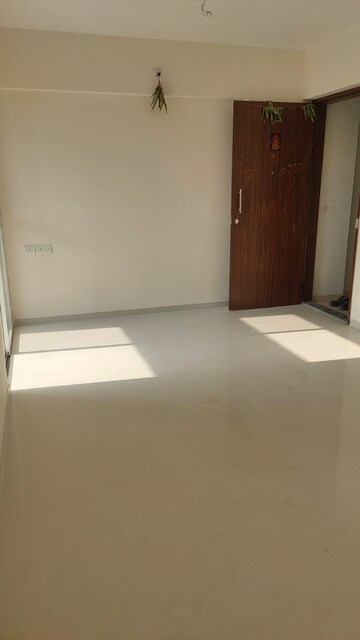 Room in 2 BHK Apartment at Pristine Greens, Moshi – for Rent