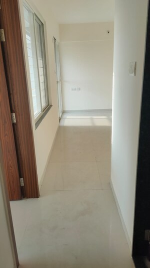 Room in 2 BHK Apartment at Pristine Greens, Moshi – for Rent