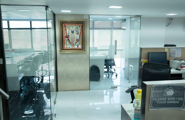 Team Area, neo-corporate-plaza Commercial Office Space 1700 Sq.Ft. In Malad West Mumbai 9534927