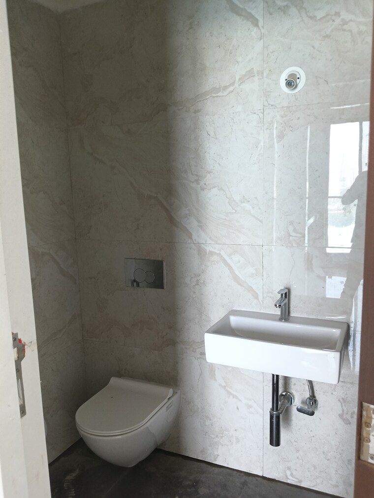 Bathroom, jivan-prakash-apartment 3 Bedroom 955 Sq.Ft. Apartment In Matunga West Mumbai 9534930