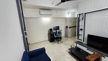 1 BHK Apartment For Rent in Lodha Amara, Kolshet Road