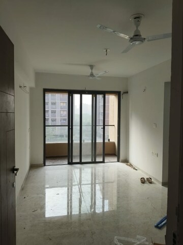 Room in 3 BHK Apartment at Vaishnodevi Circle – for Rent