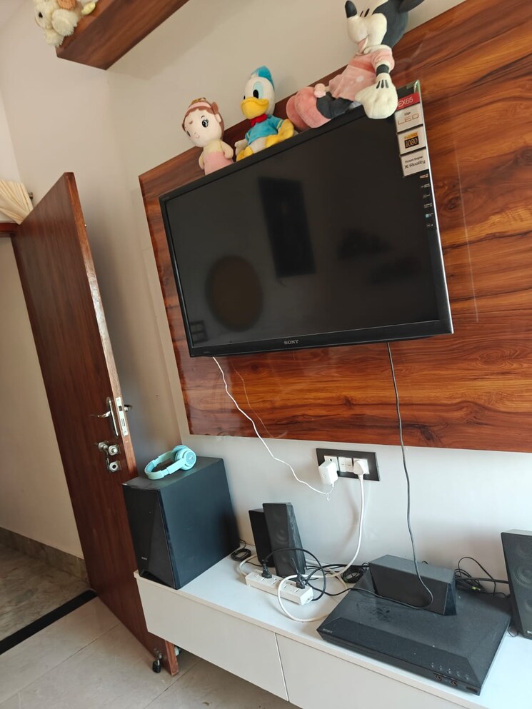 undefined, gomti nagar 6+ Bedroom 2230 Sq.Ft. Independent House In Gomti Nagar Lucknow 9535018