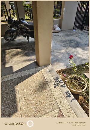 Balcony in 6+ BHK Independent House at Gomti Nagar – for Rent