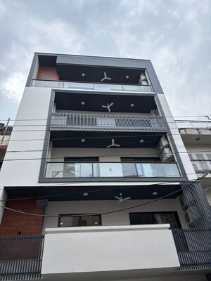 3 BHK Builder Floor For Sale in Defence Colony