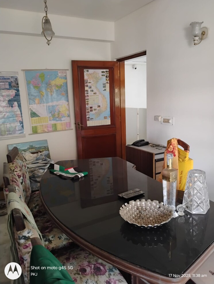 Living Room, hauz khas enclave 3 Bedroom 2000 Sq.Ft. Builder Floor In Hauz Khas Enclave Delhi 9535033