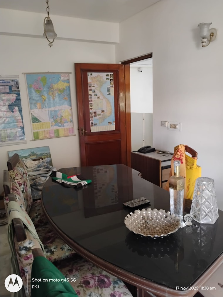 Living Room, hauz khas enclave 3 Bedroom 2000 Sq.Ft. Builder Floor In Hauz Khas Enclave Delhi 9535033