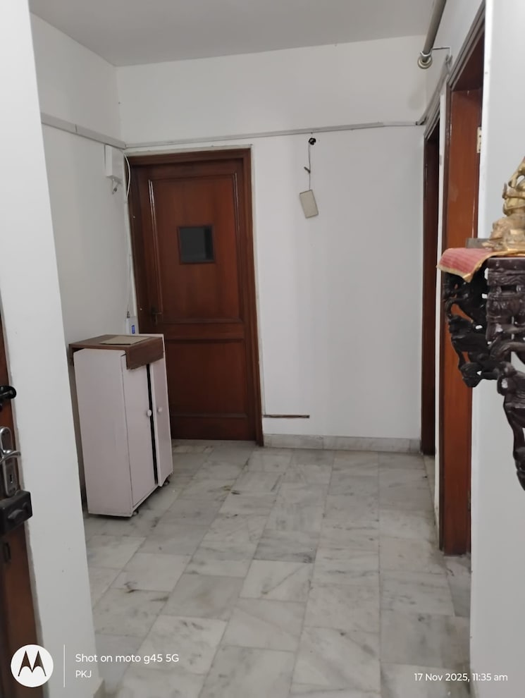 Room, hauz khas enclave 3 Bedroom 2000 Sq.Ft. Builder Floor In Hauz Khas Enclave Delhi 9535033