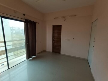 Room in 3 BHK Apartment at Kudasan – for Rent