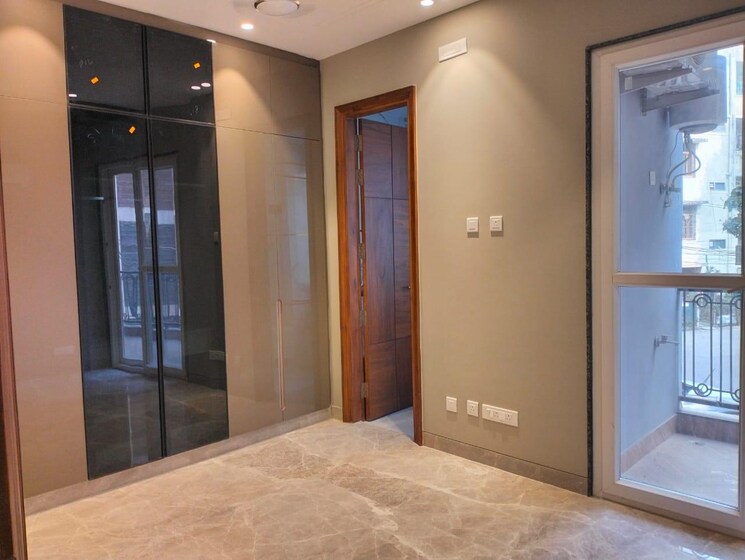 Room, kalkaji 3 Bedroom 2000 Sq.Ft. Builder Floor In Kalkaji Delhi 9535079