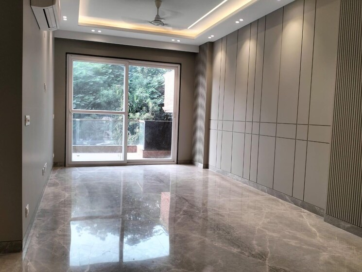 Room, kalkaji 3 Bedroom 2000 Sq.Ft. Builder Floor In Kalkaji Delhi 9535079