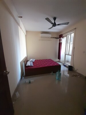 2 BHK Apartment For Rent in Sikka Karnam Greens, Sector 143b