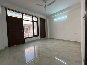 Room in 2 BHK Builder Floor at Chattarpur – for Rent