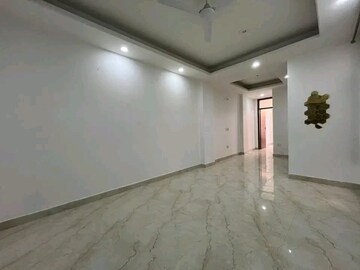 Room in 2 BHK Builder Floor at Chattarpur – for Rent